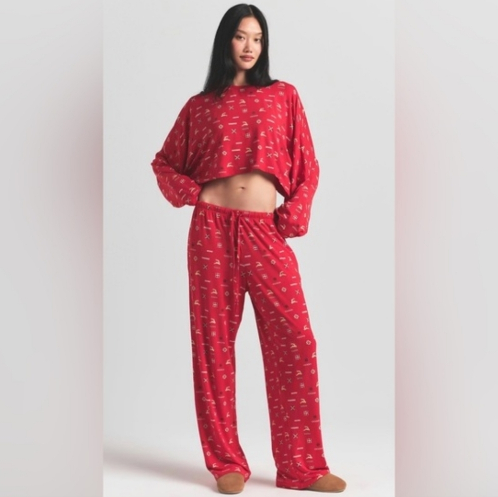 SKIMS Red Modal Blend Festive Print Pajama Set L NWT